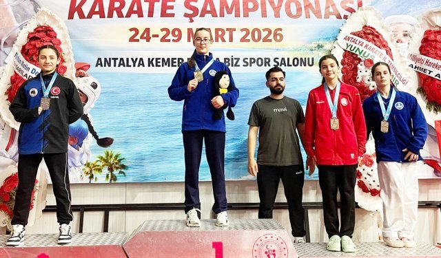 Karateciler Antalya’dan on bir madalya ile döndü