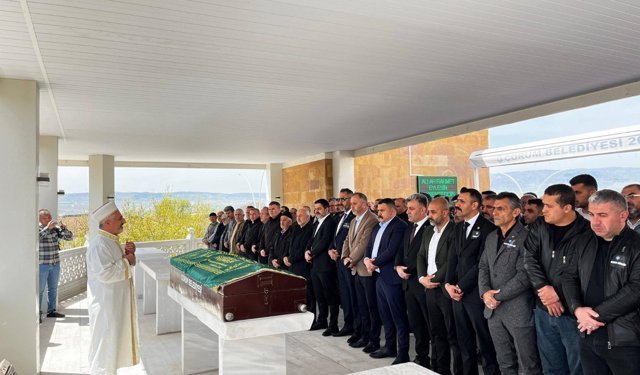 Gıyabi cenaze namazı kılındı