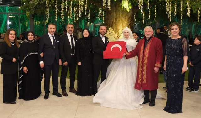 Miray Merve ile Vahitcan Öngel’in nikâhını Aşgın kıydı