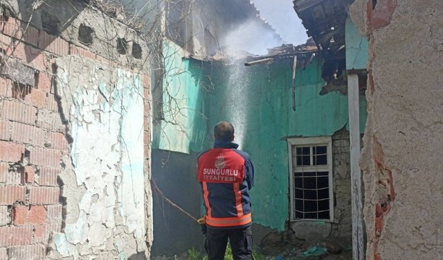 Metruk evde yangın çıktı