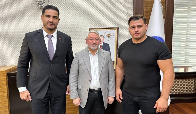 Aşgın, tarihe geçen  Kayaalp’i kutladı!