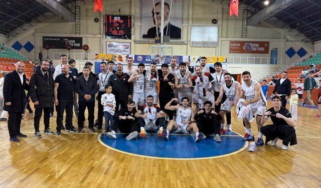 12 dev adam evinde çok farklı: 92-45