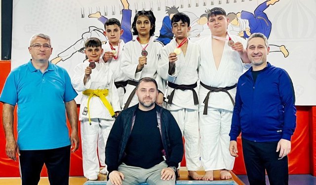 Küçük judoculardan Rize’de 5 madalya