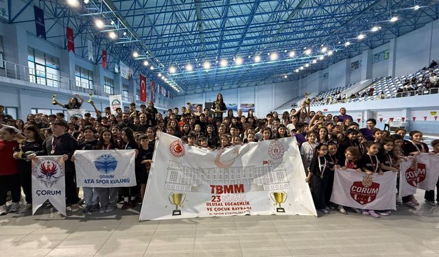 Yüzmede rekor katılım