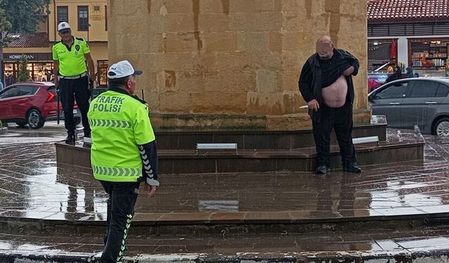 Çorum'da Adalet Bakanı'na tepki gösteren bıçaklı saldırgan etkisiz hale getirildi