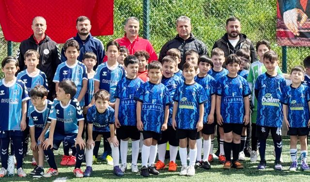 19 Mayıs kupasında 300 futbolcu ter döktü