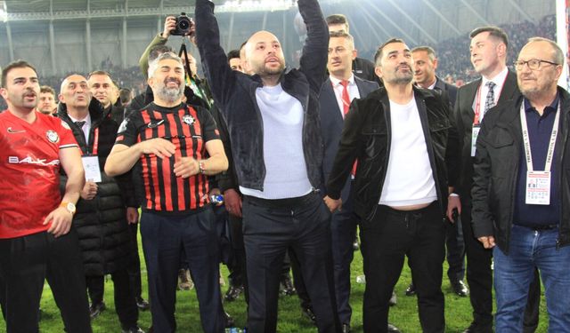 Balçık ve Korkmazoğlu galibiyeti taraftarlarla kutladı