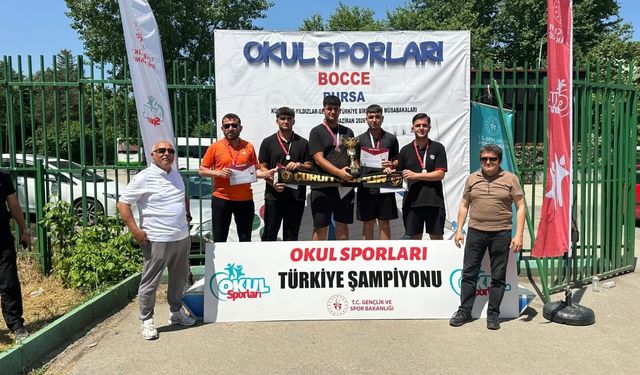 ‘Bocce’de büyük başarı: Cumhuriyet  Anadolu Lisesi Türkiye şampiyonu