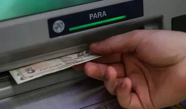 Dev banka tüm ATM'lerini kapatıyor! Müşterilere SMS yoluyla haber gitti