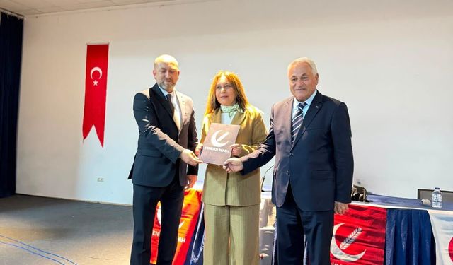 Yeniden Refah İl Kadın Kolları’nda devir teslim