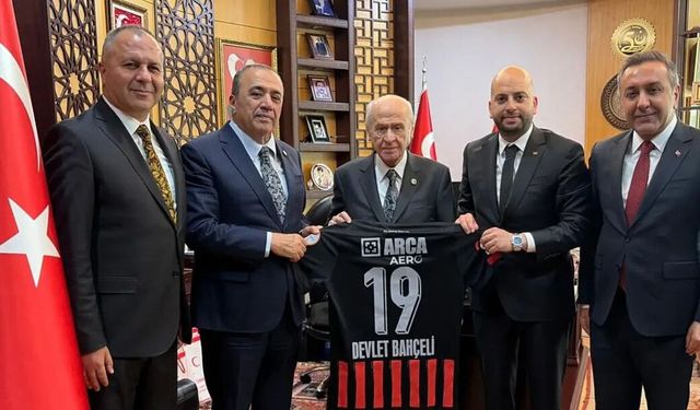 Bahçeli’ye Çorum FK forması