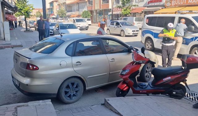 Otomobille motosiklet  çarpıştı: 2 yaralı