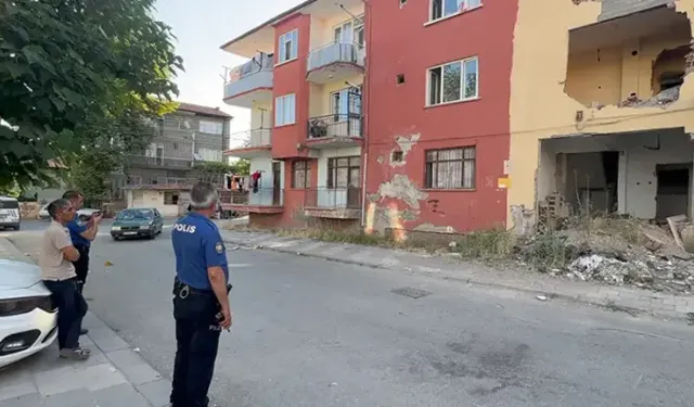 5 şiddetindeki depremle sallandılar