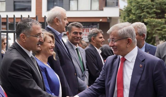Partisinin feshi sonrası açıklama: "Türkiye'de siyasi sistem çıkmaza girdi"