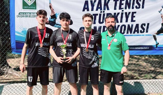 Ayak tenisi takımı Türkiye üçüncüsü