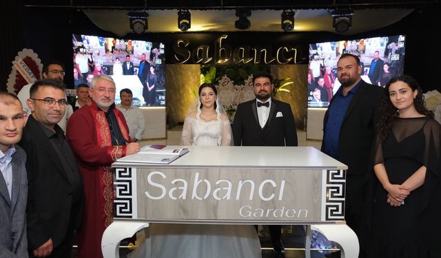 Çakmak ve Babacan  ailelerinin mutlu günü