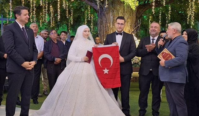 Genel Başkan Çorum’da nikah şahidi oldu
