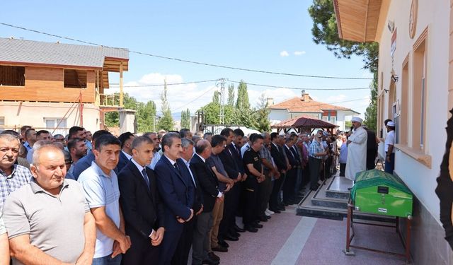 Mülkiye Müfettişi Görükmez’in  babası Laçin’de toprağa verildi