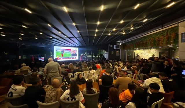 Çorumlu futbolseverler ekranlara kilitlendi