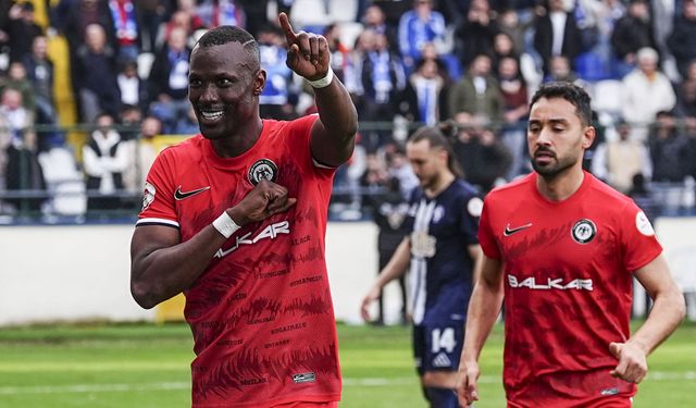 Thiam’dan taraftara mesaj var:  “Siz tribünde olduğunuz sürece  Çorum FK hiçbir zaman yalnız değildir”