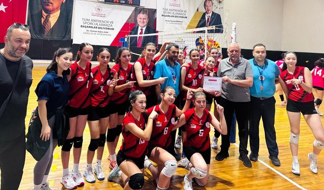Yıldız sultanlar yarı finalde: 3-0