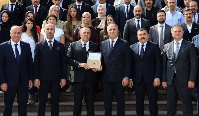 Çıplak mazbata aldı