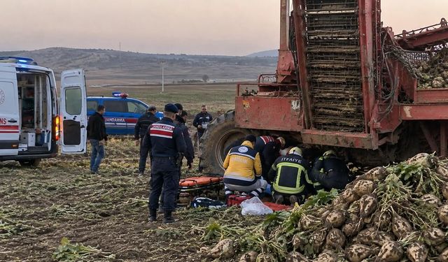 Pancar toplama makinesinin altında kalan tarım işçisi hayatını kaybetti