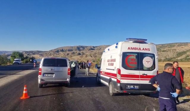 Çorum’da traktör ile hafif ticari araç çarpıştı: 1 ölü, 1 yaralı