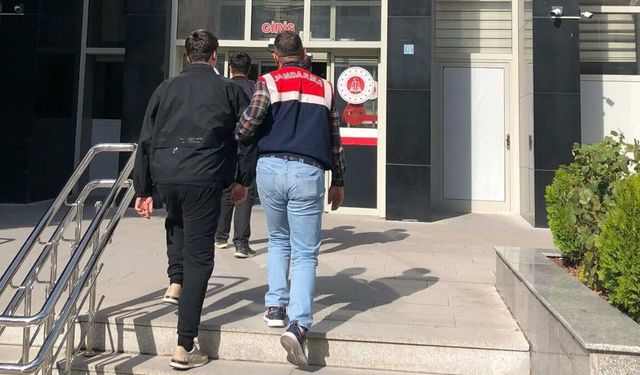 Sosyal medyada bomba yapımı içerikli paylaşımlar yapan şüphelilere operasyon:   9 gözaltı