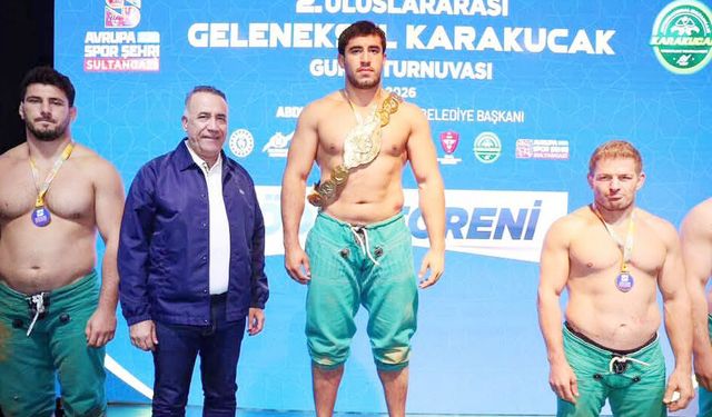 Al, Uluslararası Karakucak Güreşlerinde ‘başpehlivan’