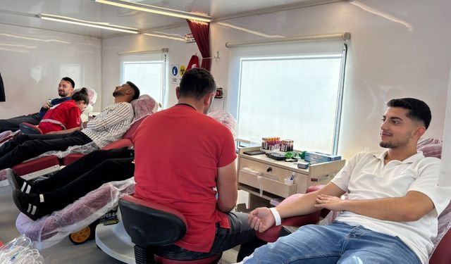 Alaca'da 41 ünite kan toplandı
