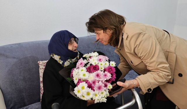 Çalgan çifti ulu çınarların  gönüllerine misafir oldu