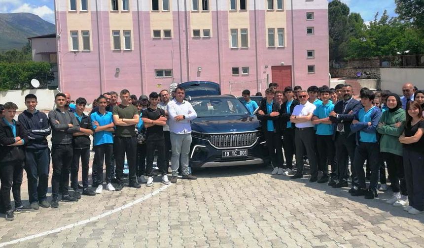 Türkiye'nin yerli otomobili Togg, Kargı'da tanıtıldı