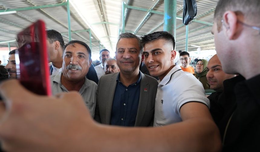 CHP Genel Başkanı Özgür Özel, Manisa'da ziyaretlerde bulundu