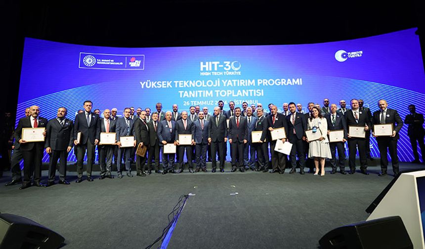 Cumhurbaşkanı Erdoğan, Ahmet Ahlatcı'ya teşekkür belgesi verdi