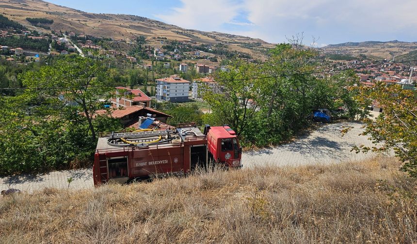 Ormanlık alanda çıkan yangın  büyümeden söndürüldü