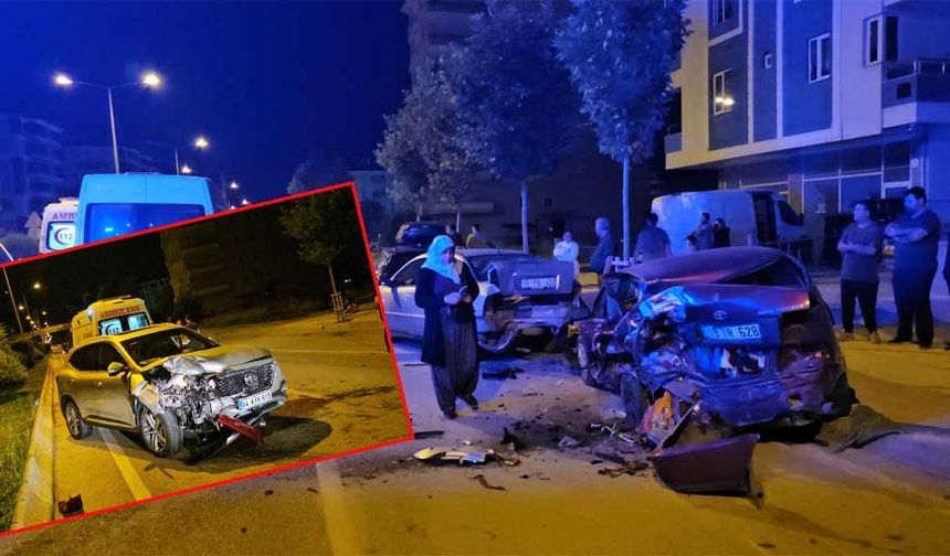 Çorum’da cip park halindeki araçlara çarptı 2 yaralı