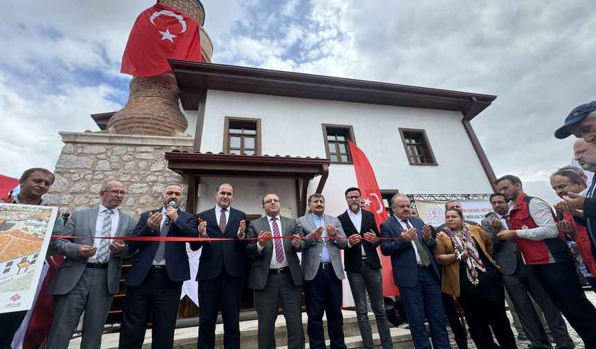 125 yıllık cami yeniden ibadete açıldı