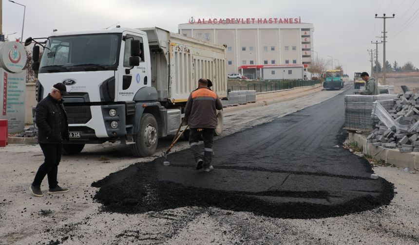 Hastane yolunun asfalt  kaplaması yenileniyor