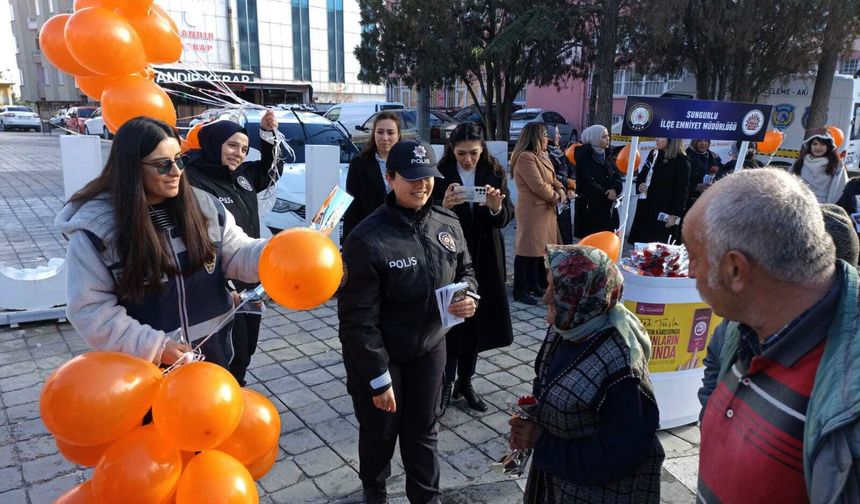 Sungurlu polisi kadınlara “KADES”i anlattı...