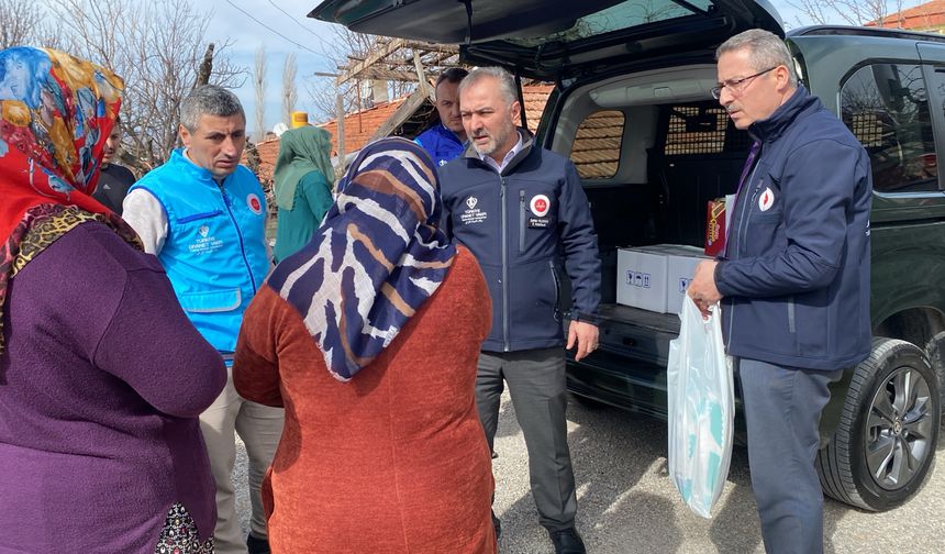 Zekat, fitre ve hayır bağışlarını  ihtiyaç sahiplerine ulaştırdılar