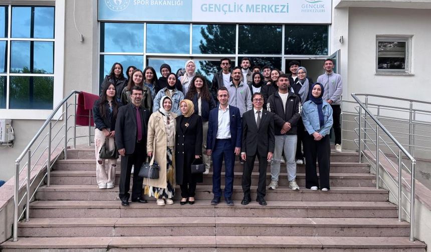 Yeşilay'dan 700 öğrenciye eğitim