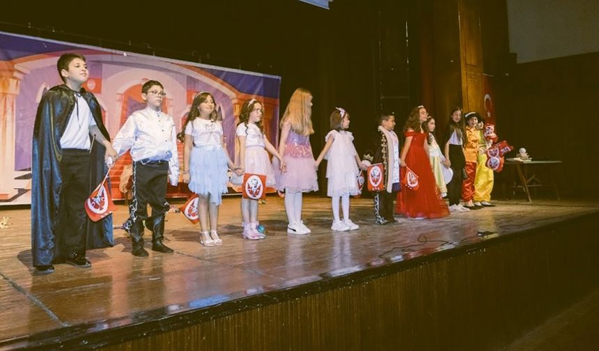 Sürekli kendini aşarak ve daha iyisini sergileyerek