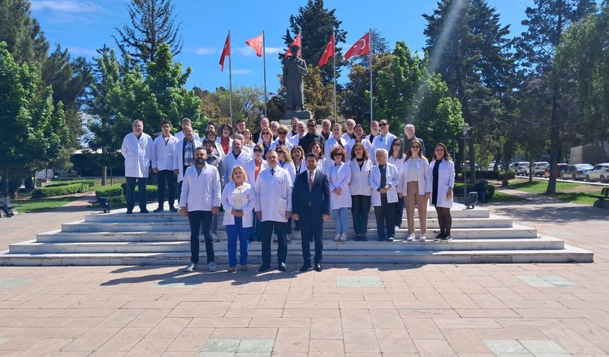 Çorumlu eczacılar Ata’nın huzurunda