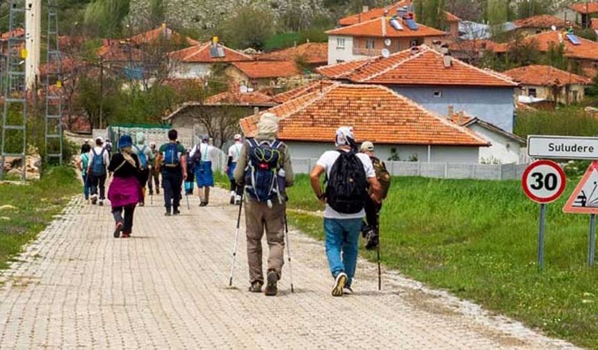 Çorum'da doğaseverler Hitit Yolu'nun 41 kilometresini 4 günde yürüdü