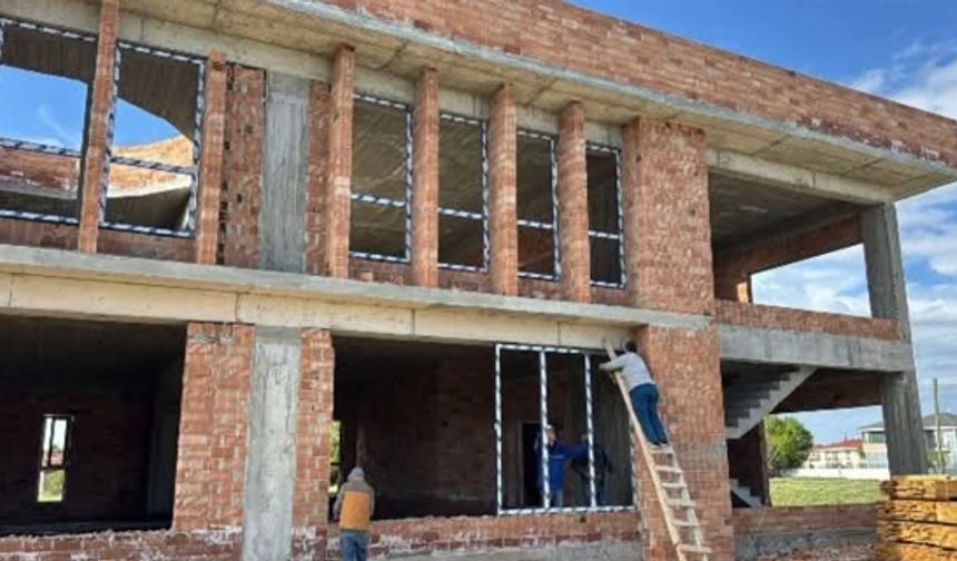 Alaca’da Kültür Merkezi  Cemevi inşaatı sürüyor