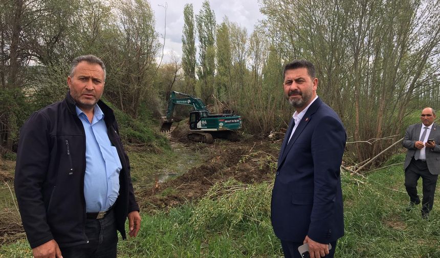 DSİ dereleri temizliyor