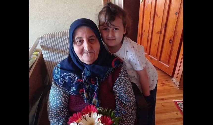 Muhtar Fehmi Çetin Anneler Günü’nde annesini kaybetti
