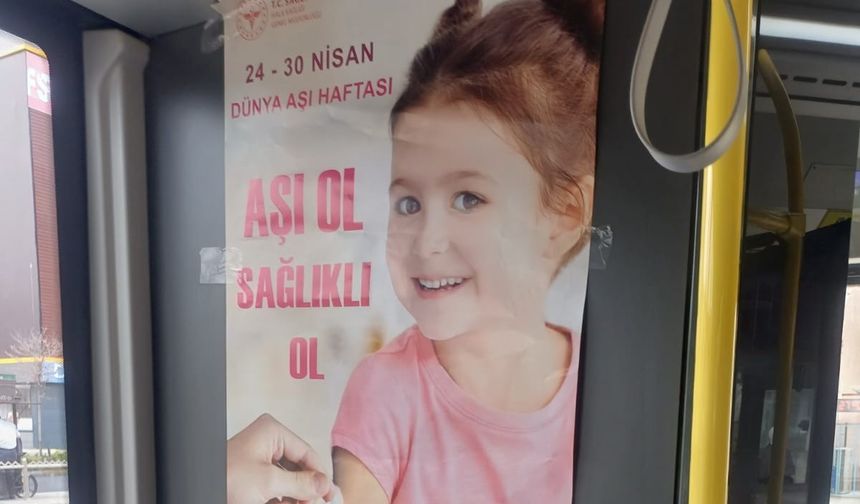 Şehir içi otobüste “aşı” farkındalığı