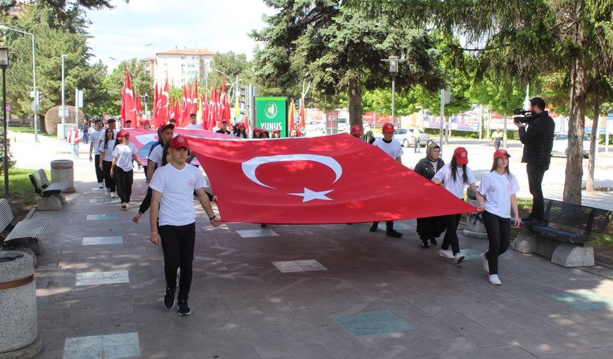 Çorum'da vatandaşlar Ata'ya yürüdü